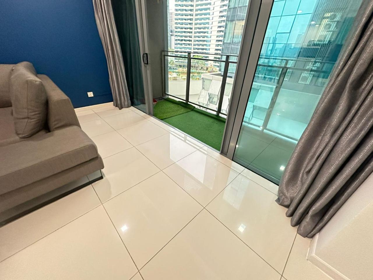 Mercu Summer Suites Klcc By Ab Kuala Lumpur Eksteriør billede